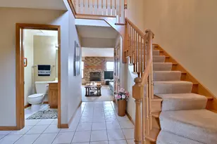 27W225 Ash Ct, Winfield, IL 60190 - Photo 2