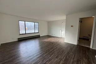 901 E Chicago Ave, Naperville, IL 60540 - Photo 2