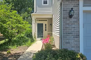 1111 Colonial Dr, Joliet, IL 60432 - Photo 2