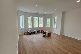 7841 S Essex Ave, Chicago, IL 60649 - Photo 6