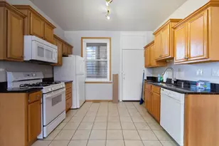 3606 W Huron St, Chicago, IL 60624 - Photo 2