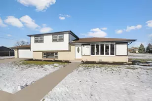 11756 S Leamington Ave, Alsip, IL 60803 - Photo 1