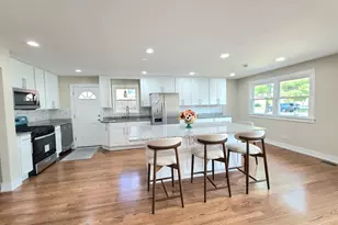 6437 W 82nd St, Burbank, IL 60459 - Photo 8