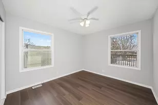 7652 Catalpa Ave, Woodridge, IL 60517 - Photo 8