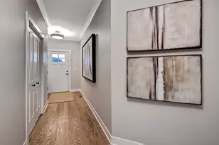 131 Harding Ct, Glen Ellyn, IL 60137 - Photo 2