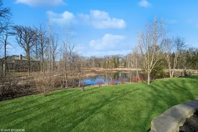 7 Preston Court, Lincolnshire, IL 60069 - Photo 2