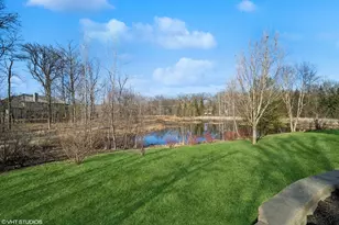 7 Preston Ct, Lincolnshire, IL 60069 - Photo 2