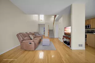 2295 Stoughton Dr, Aurora, IL 60502 - Photo 6