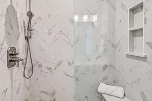 129 Harding Ct, Glen Ellyn, IL 60137 - Photo 22