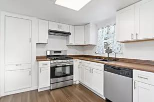 612 S Webster St, Aurora, IL 60505 - Photo 8