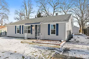 612 S Webster St, Aurora, IL 60505 - Photo 1