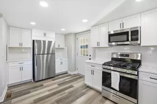 1313 Elizabeth St, Joliet, IL 60435 - Photo 10