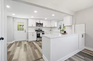 1313 Elizabeth St, Joliet, IL 60435 - Photo 6