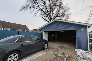 1742 N 34th Ave, Stone Park, IL 60165 - Photo 44