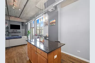 758 N Larrabee Street #826, Chicago, IL 60610 - Photo 8