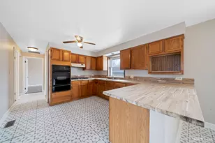 2223 W 156th Pl, Markham, IL 60426 - Photo 6