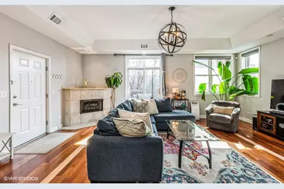 822 W Hubbard Street #2, Chicago, IL 60642 - Photo 2