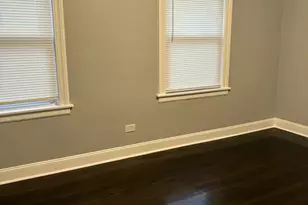 2049 E 93rd St, Chicago, IL 60617 - Photo 10