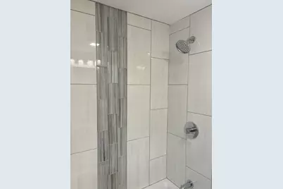 2049 E 93rd Street, Chicago, IL 60617 - Photo 12