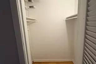 4659 Dobson St, Skokie, IL 60076 - Photo 12