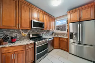 738 Hinman Ave, Evanston, IL 60202 - Photo 10