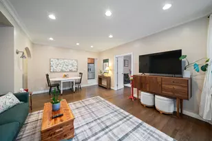 738 Hinman Ave, Evanston, IL 60202 - Photo 8