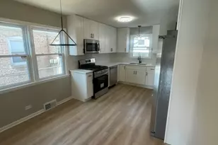 654 W 111th St, Chicago, IL 60628 - Photo 10