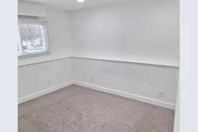 996 Hawthorne Drive, Crystal Lake, IL 60014 - Photo 6