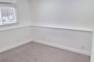 996 Hawthorne Dr, Crystal Lake, IL 60014 - Photo 6