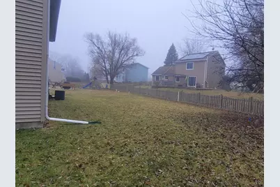 996 Hawthorne Drive, Crystal Lake, IL 60014 - Photo 16