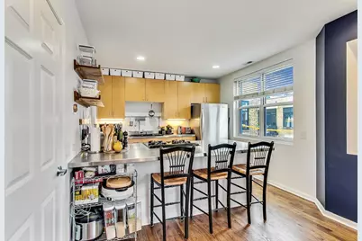 2251 W St Paul Avenue #4C, Chicago, IL 60647 - Photo 8