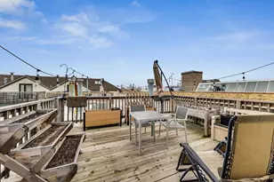 2251 W St Paul Ave, Chicago, IL 60647 - Photo 14