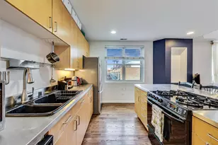 2251 W St Paul Ave, Chicago, IL 60647 - Photo 6