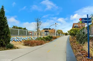 2251 W St Paul Ave, Chicago, IL 60647 - Photo 16