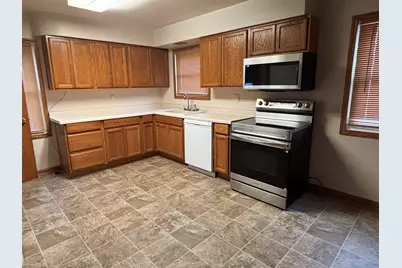 471 S Center Avenue, Bradley, IL 60915 - Photo 2