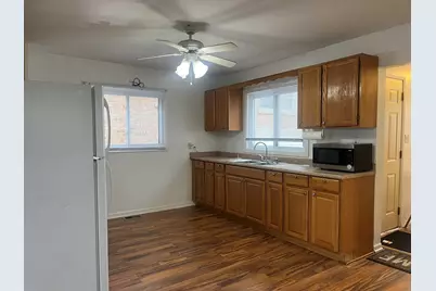 7748 Newland Avenue, Burbank, IL 60459 - Photo 4