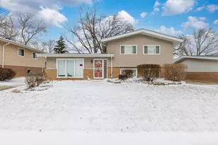 212 Berry St, Park Forest, IL 60466 - Photo 1