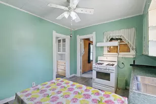 201 N Hinkley Ave, Rockford, IL 61101 - Photo 16