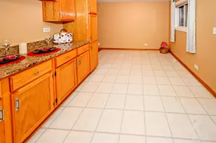 632 Grace Ln, Schaumburg, IL 60193 - Photo 16