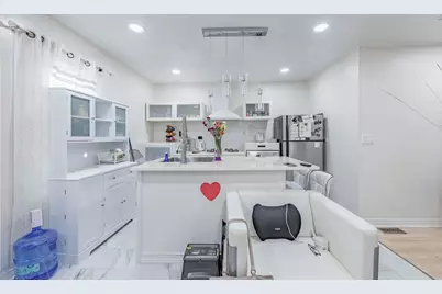 1908 S Sawyer Avenue, Chicago, IL 60623 - Photo 8