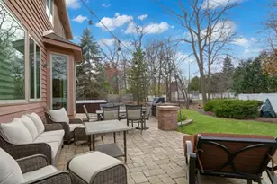 1168 Vineyard Dr, Gurnee, IL 60031 - Photo 4