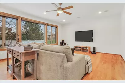 1168 Vineyard Drive, Gurnee, IL 60031 - Photo 12