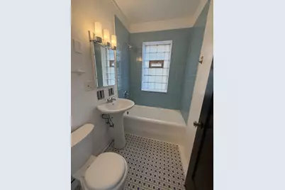 7544 N Oakley Avenue #2, Chicago, IL 60645 - Photo 8