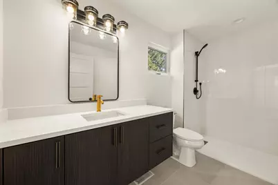 133 E Washington Street, Villa Park, IL 60181 - Photo 8