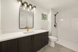 133 E Washington St, Villa Park, IL 60181 - Photo 8