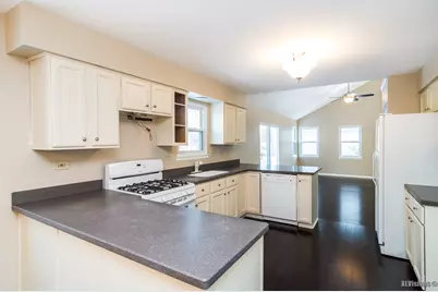 [Address not provided], Aurora, IL 60502 - Photo 6