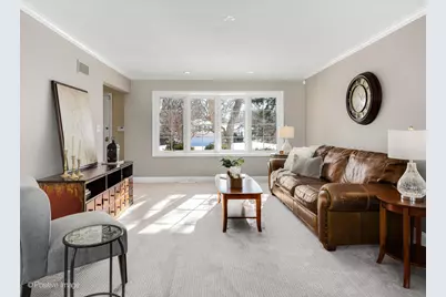 23W070 Mulberry Lane, Glen Ellyn, IL 60137 - Photo 4