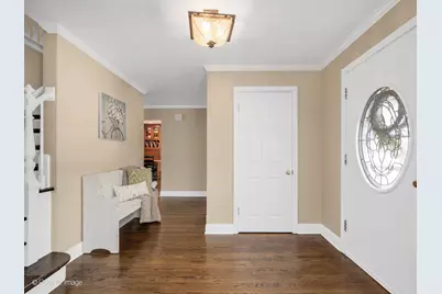 23W070 Mulberry Lane, Glen Ellyn, IL 60137 - Photo 2