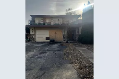 5727 W 82nd Street, Burbank, IL 60459 - Photo 1