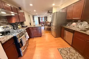 603 W 129th Pl, Chicago, IL 60628 - Photo 4